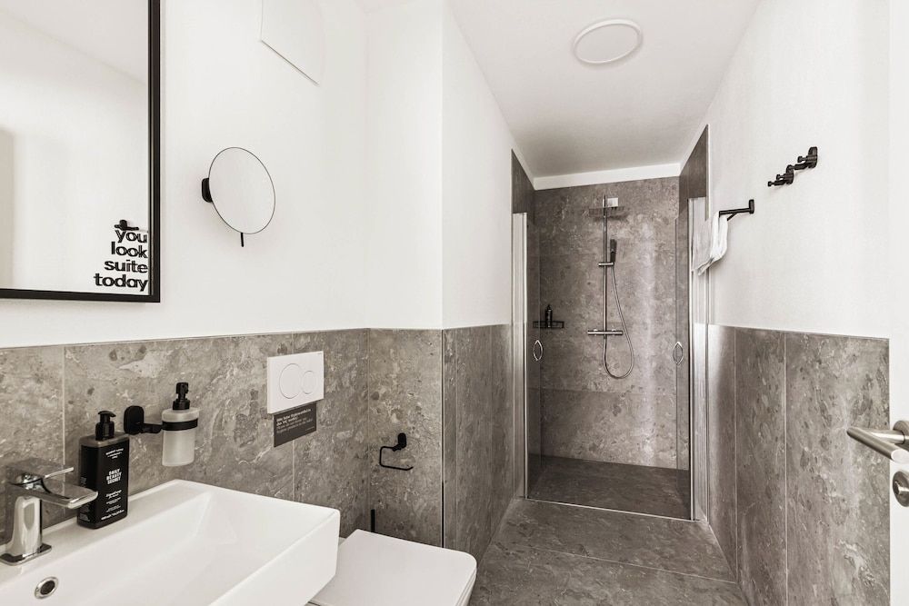 Limehome Karlsruhe Kaiserstraße Comfort Suite 4