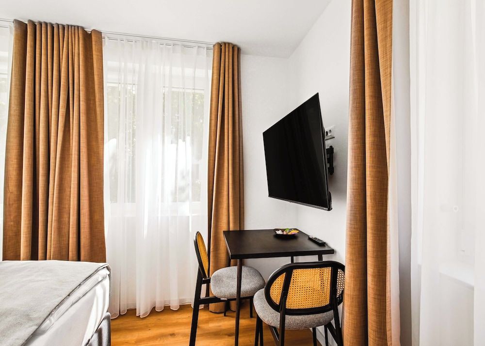 Limehome Karlsruhe Kaiserstraße Queen Room 3