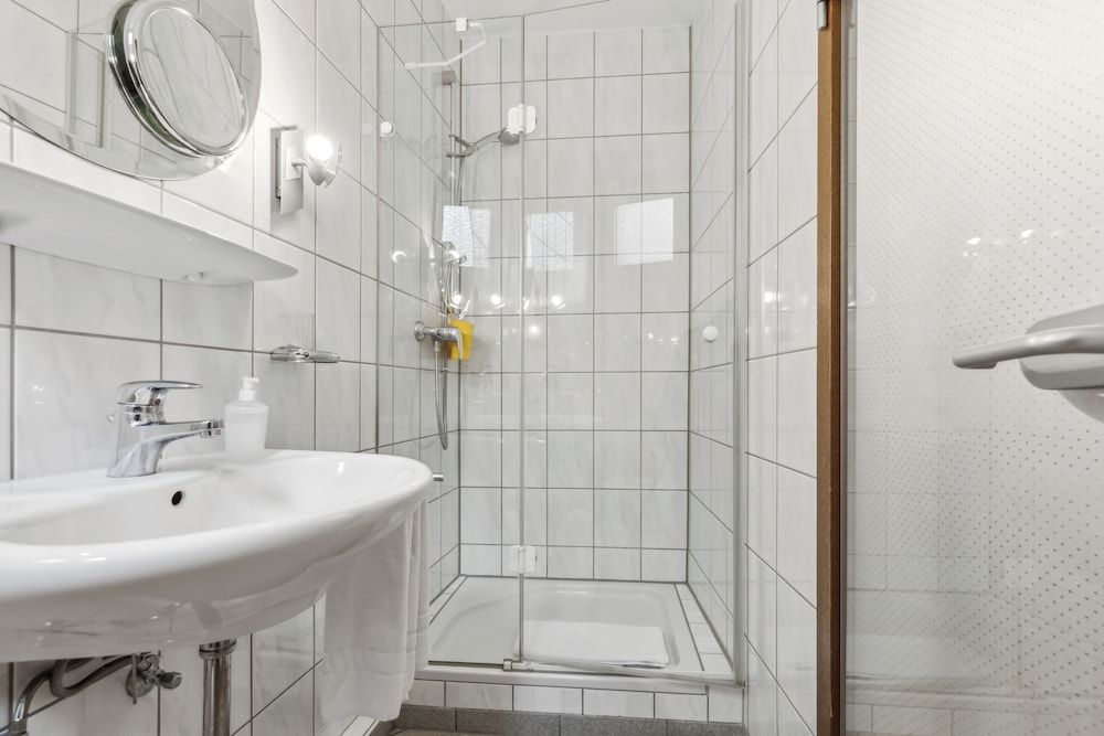 Hotel zum Erwin Basic Single Room, Courtyard View 2