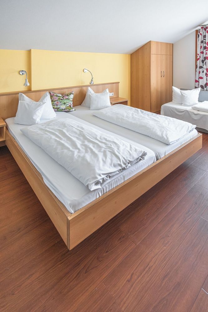 DEVA Hotel Renchtalblick Classic Suite, Balcony, Valley View 2