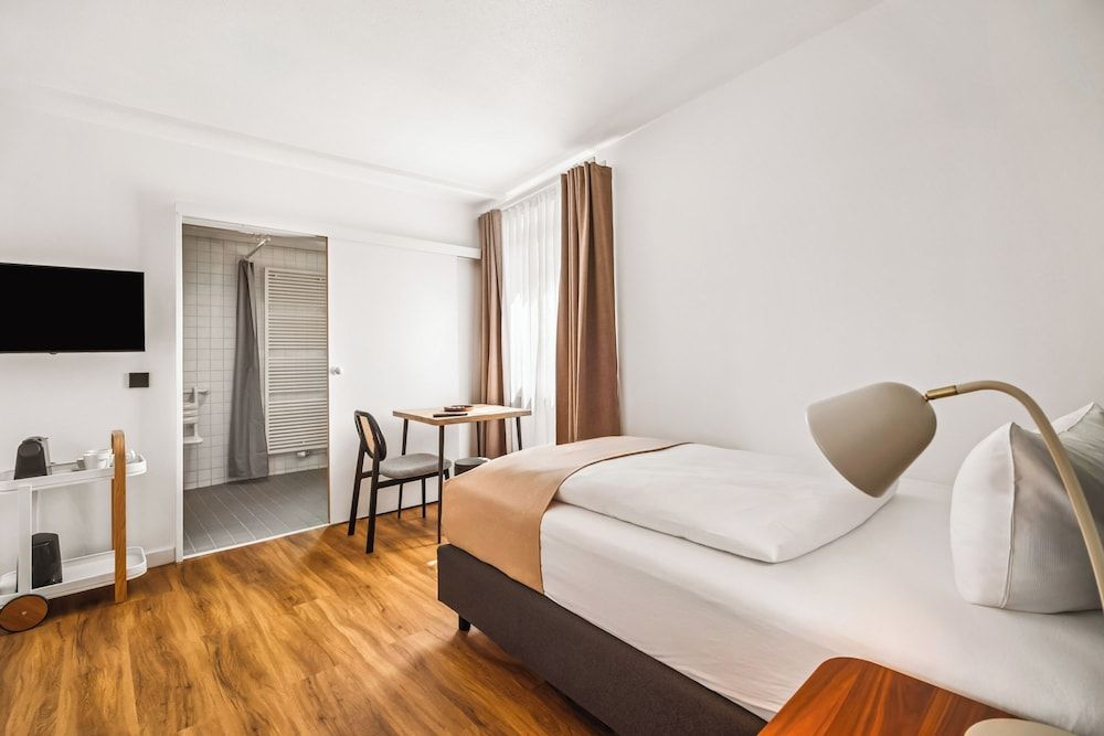 Limehome Jena Teichgraben Single Room Wheelchair Accessible 3