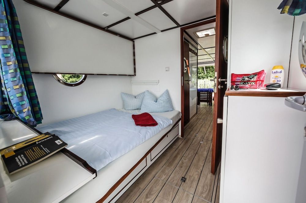 Houseboat Febomobil 870