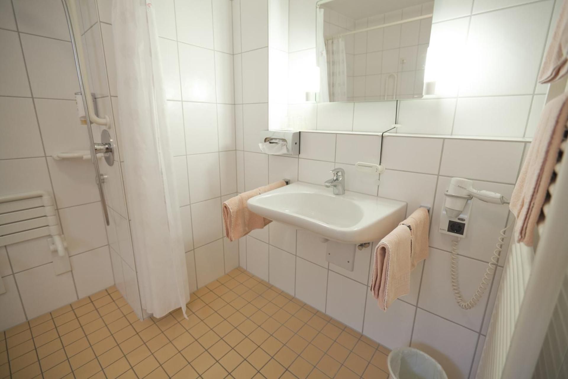 Twin Room - Disability Access