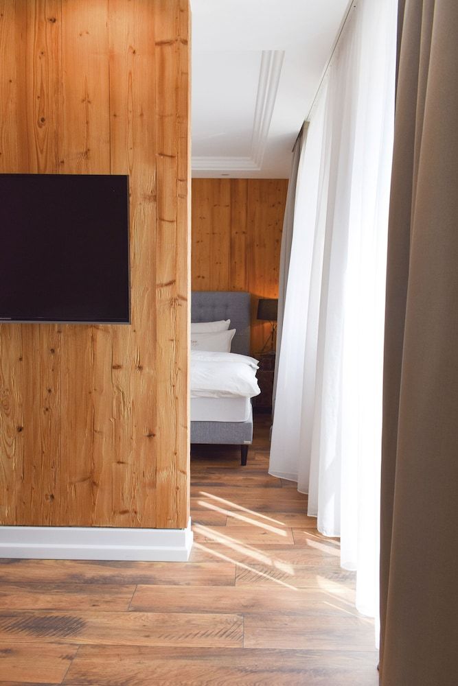 Donau Lodge Boardinghouse Chalet Suite, Balcony with garden view 15