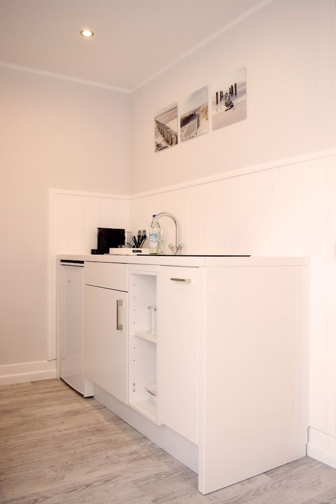 Donau Lodge Boardinghouse Nordlicht Suite with garden view 9