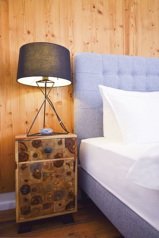 Donau Lodge Boardinghouse Chalet Suite, Balcony with garden view 2