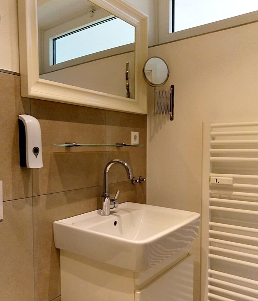 Apartment Regina am schönen Möhnesee Design Studio, Balcony 6