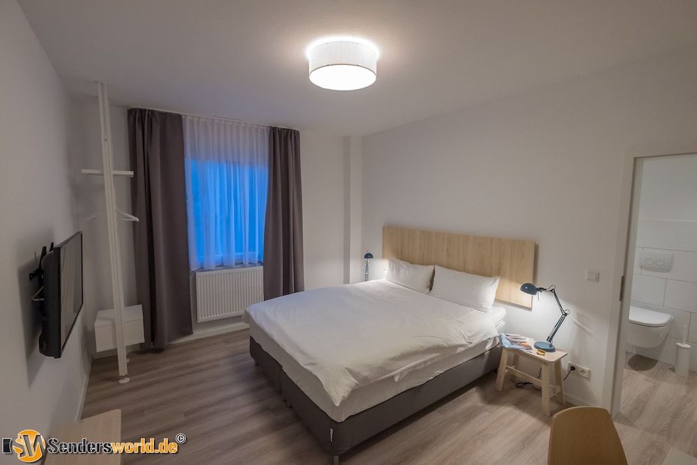 Suite (  S )