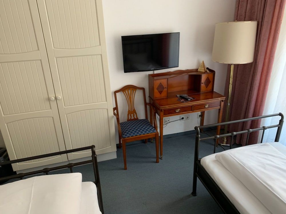 Hotel Windsor City Suite, 2 Queen Beds, City View 8