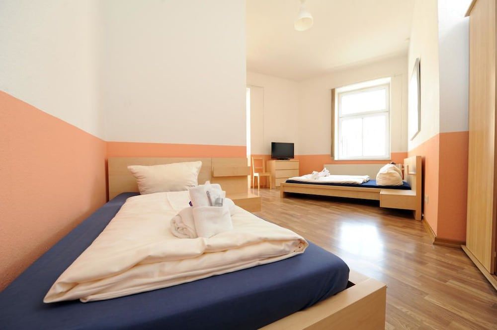 My Bed Dresden Family Room 5