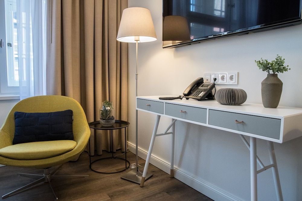 ÜberFluss Apartments Apartment, 1 Queen Bed, Non Smoking, City View (S) 6