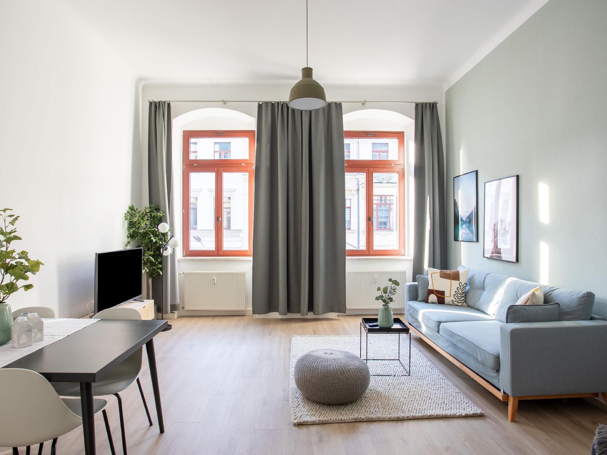 One-Bedroom Suite S