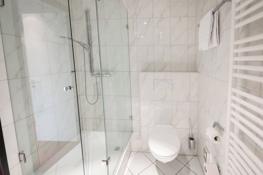 Aspire AcarA Oldenburg, Trademark Collection by Wyndham Comfort Room, 2 Twin Beds 4