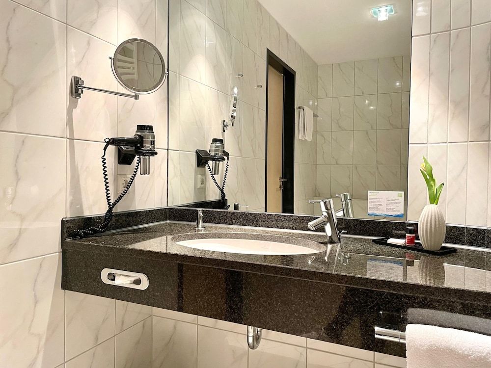 Aspire AcarA Oldenburg, Trademark Collection by Wyndham Comfort Room, 2 Twin Beds 3