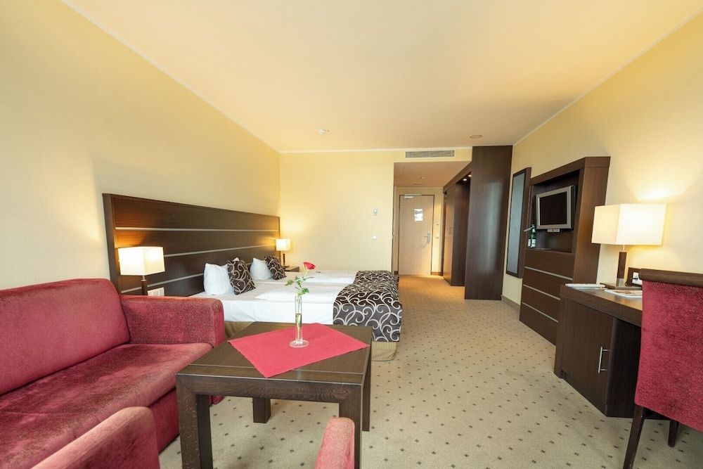 Aspire AcarA Oldenburg, Trademark Collection by Wyndham Comfort Room, 2 Twin Beds 6