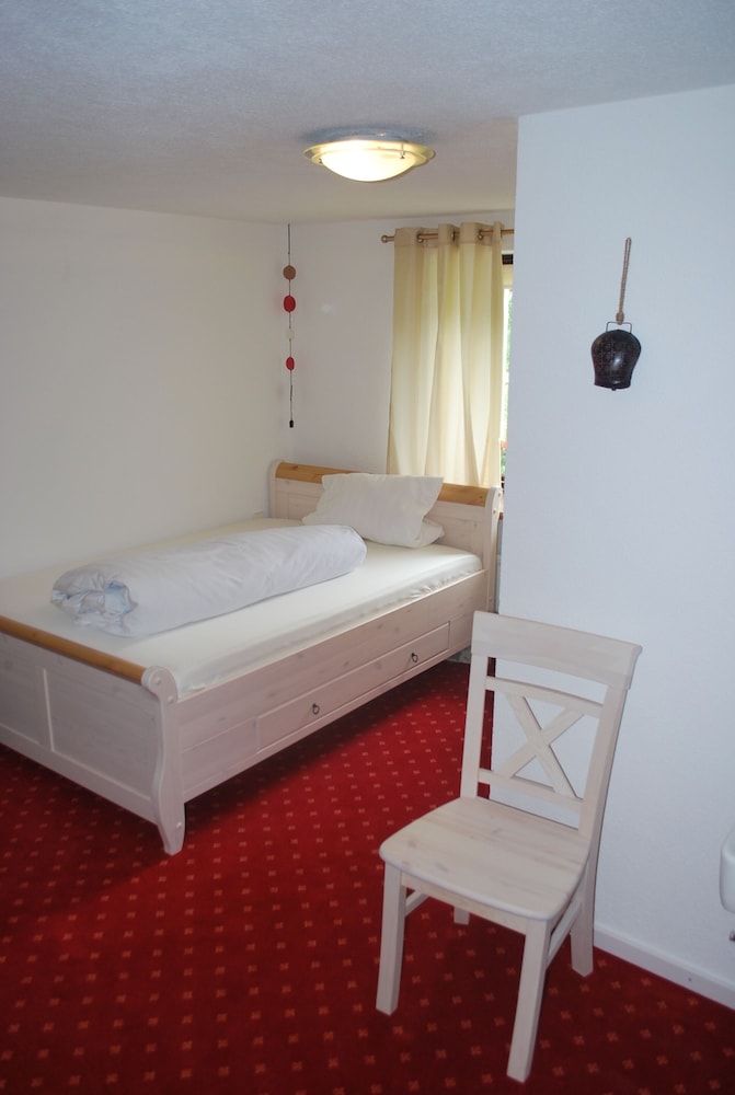 Single Room, Private Bathroom