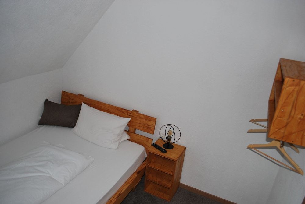 Standard Single Room, Private Bathroom (Badezimmer auf Flur)