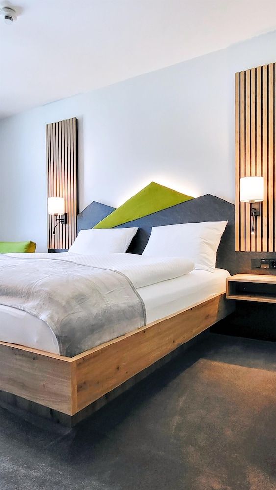 Mountain View Hotel Willingen, BW Signature Collection Classic Room, 1 Double Bed (Walk-in Shower) 6