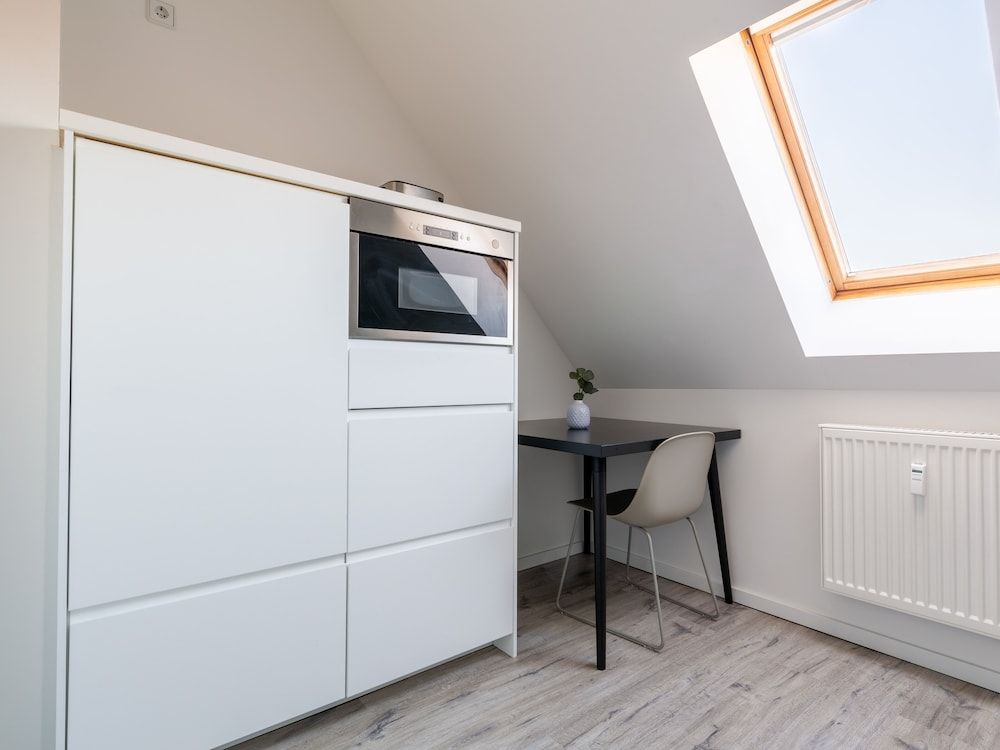 Limehome Chemnitz Hartmannstraße One-Bedroom Penthouse Suite with balcony 9