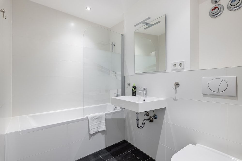 Limehome Augsburg Pilgerhausstraße Two-Bedroom Suite with balcony 7