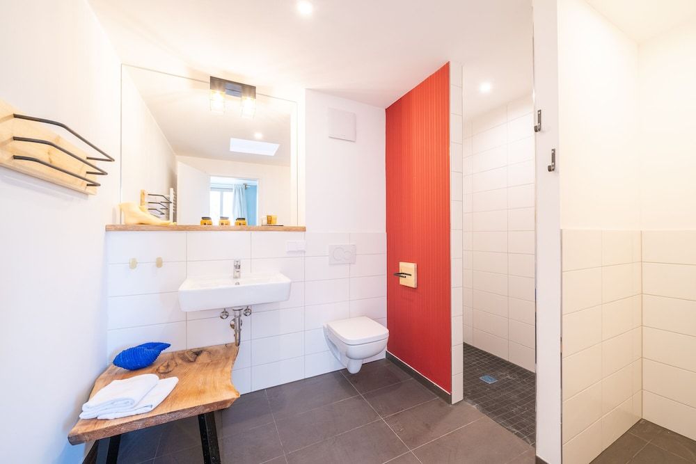 Apartments am Weinberg Design Apartment, 1 King Bed, Patio, Courtyard View 5