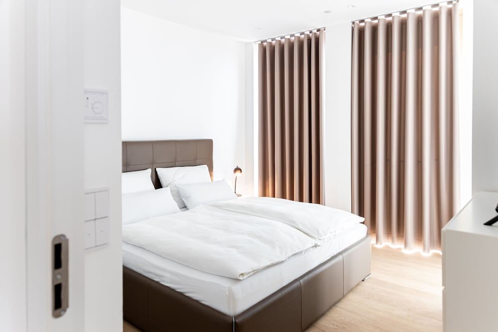 Business Premium Apartment 11.4