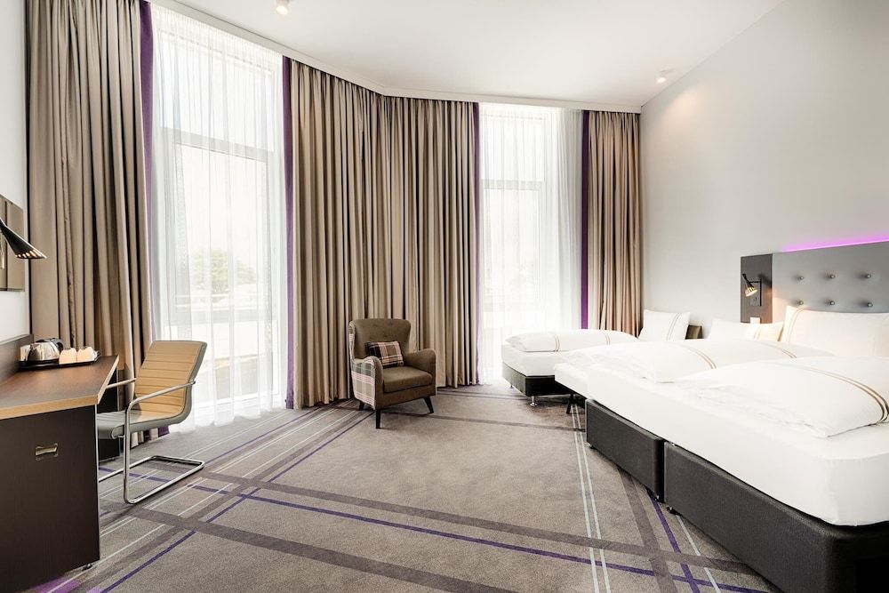 Premier Inn Wolfsburg City Centre Standard Quadruple Room