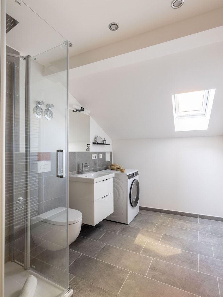 Limehome Bayreuth Spitalgasse Two-Bedroom Duplex Suite with Balcony 9