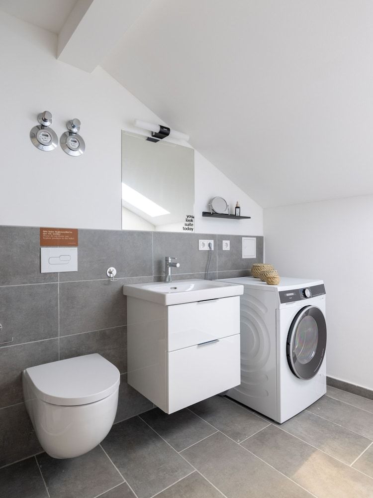 Limehome Bayreuth Spitalgasse Two-Bedroom Duplex Suite with Balcony 8