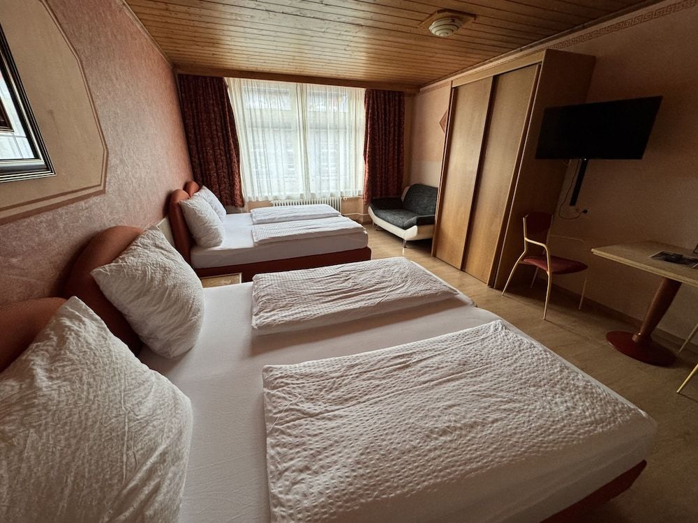 Black Forest Hotel Economy Quadruple Room, Ensuite, City View 3