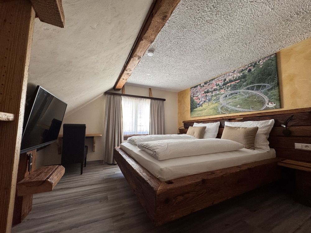 Black Forest Hotel Family Suite, Shared Bathroom (Hasenhornblick Zimmer) 15