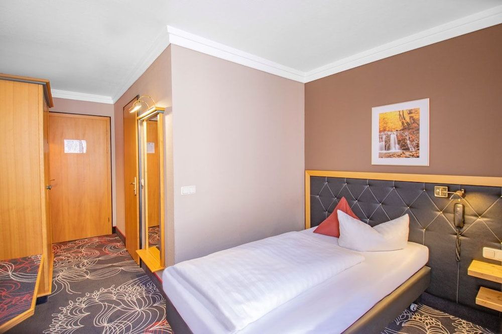 Hotel Tanne Single Room 2