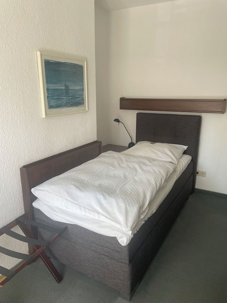 Basic Single Room