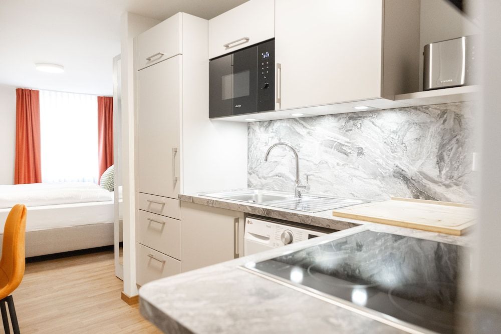 House of Blooms Superior Studio 7