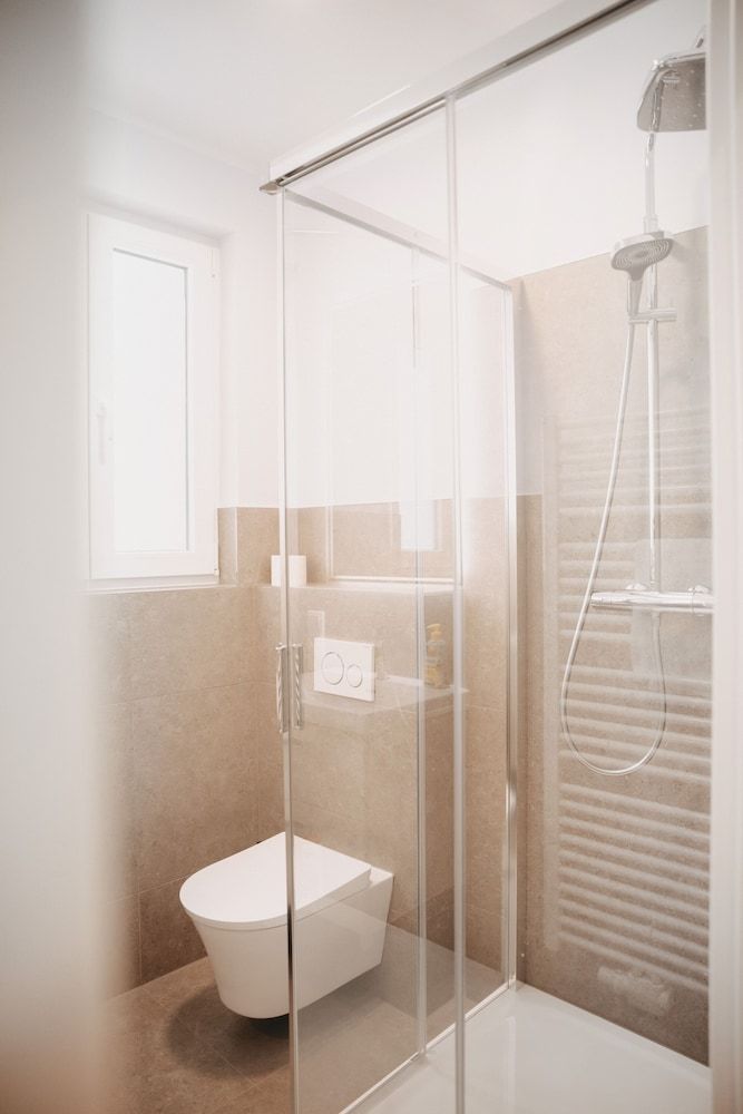 House of Blooms Exclusive Suite 10