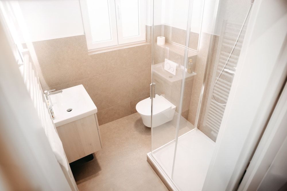 House of Blooms Superior Suite 12