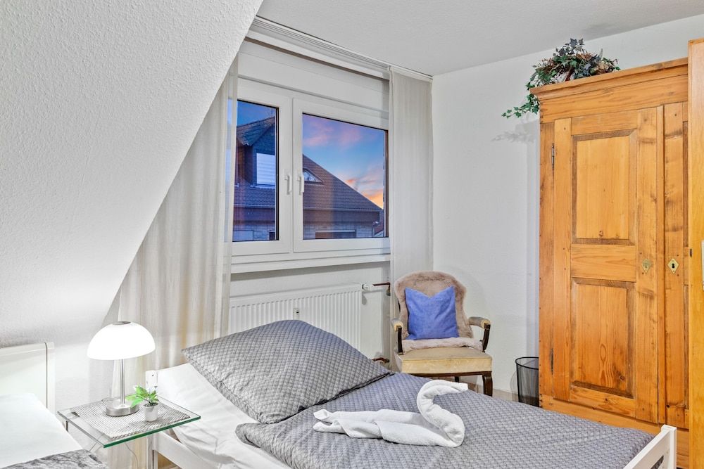 Family and Friends Ludwigshafen Comfort Triple Room, Private Bathroom 4