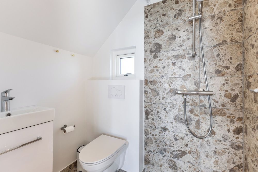 Bilberghus - Beyond Bed & Breakfast Comfort Bungalow, Lake View 4