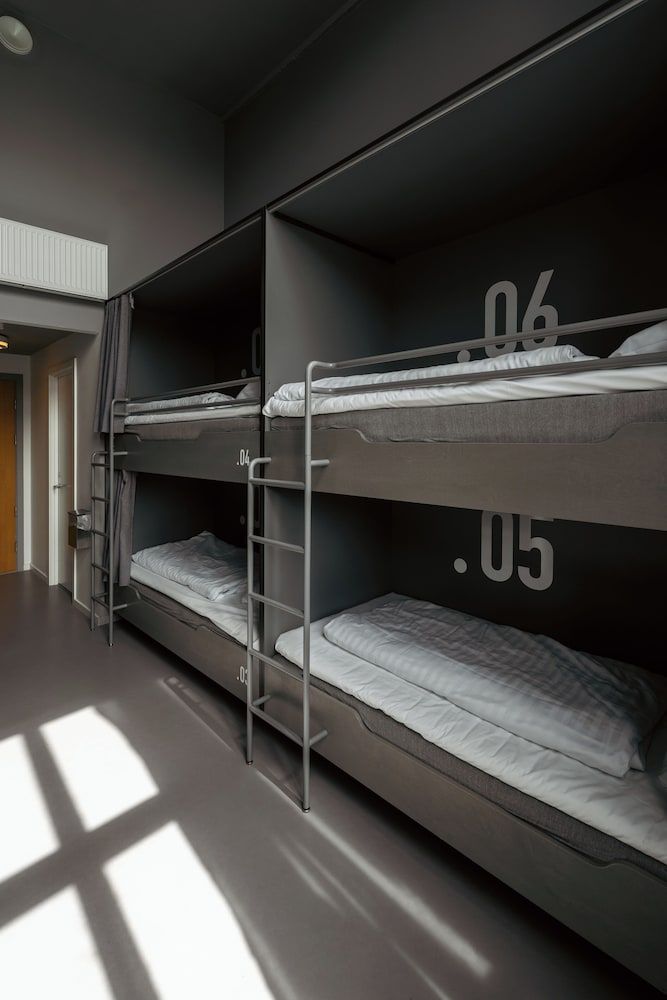 Robertas Society Private 8-Bed Room 7