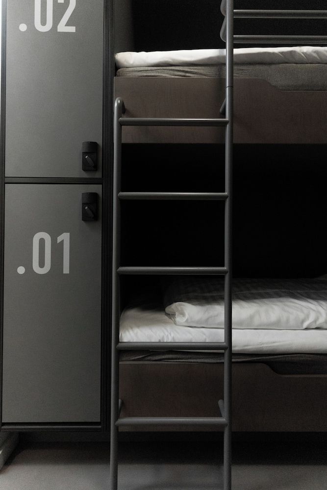 Robertas Society Private 8-Bed Room 2