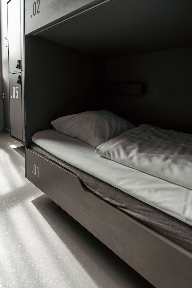 Robertas Society Single Bed in Female Only Dorm (8-bed) (excl. linen/locker) 3