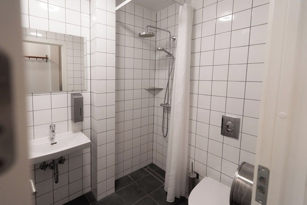 Robertas Society Single Bed in Female Only Dorm (8-bed) (excl. linen/locker) 7