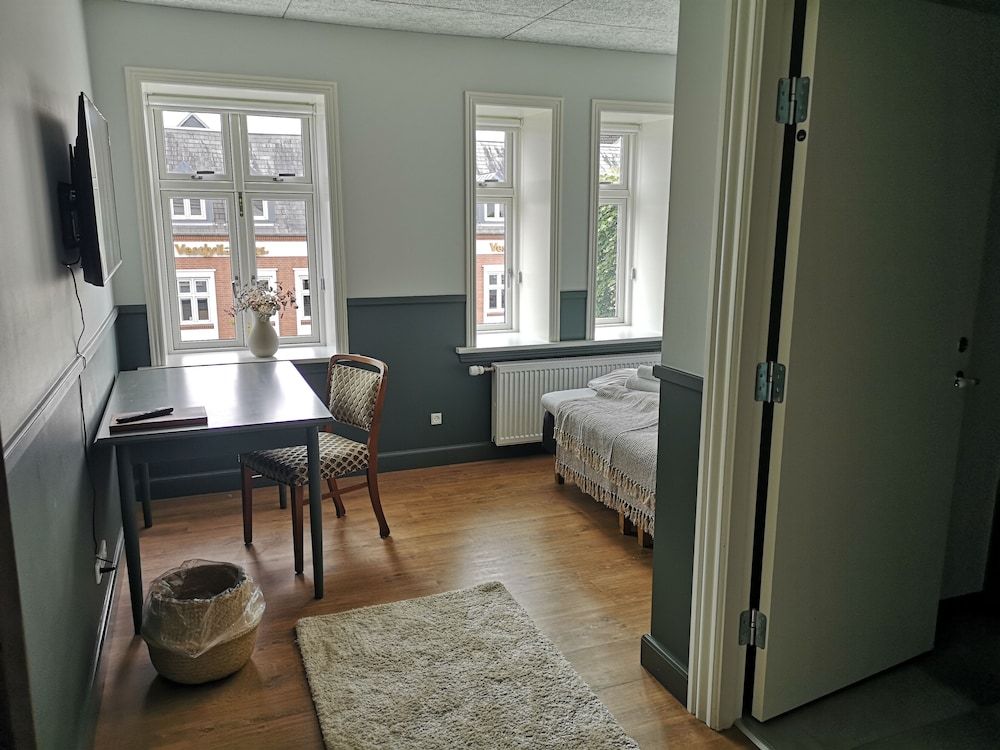 Westergaards Hotel Classic Double Room, City View 9