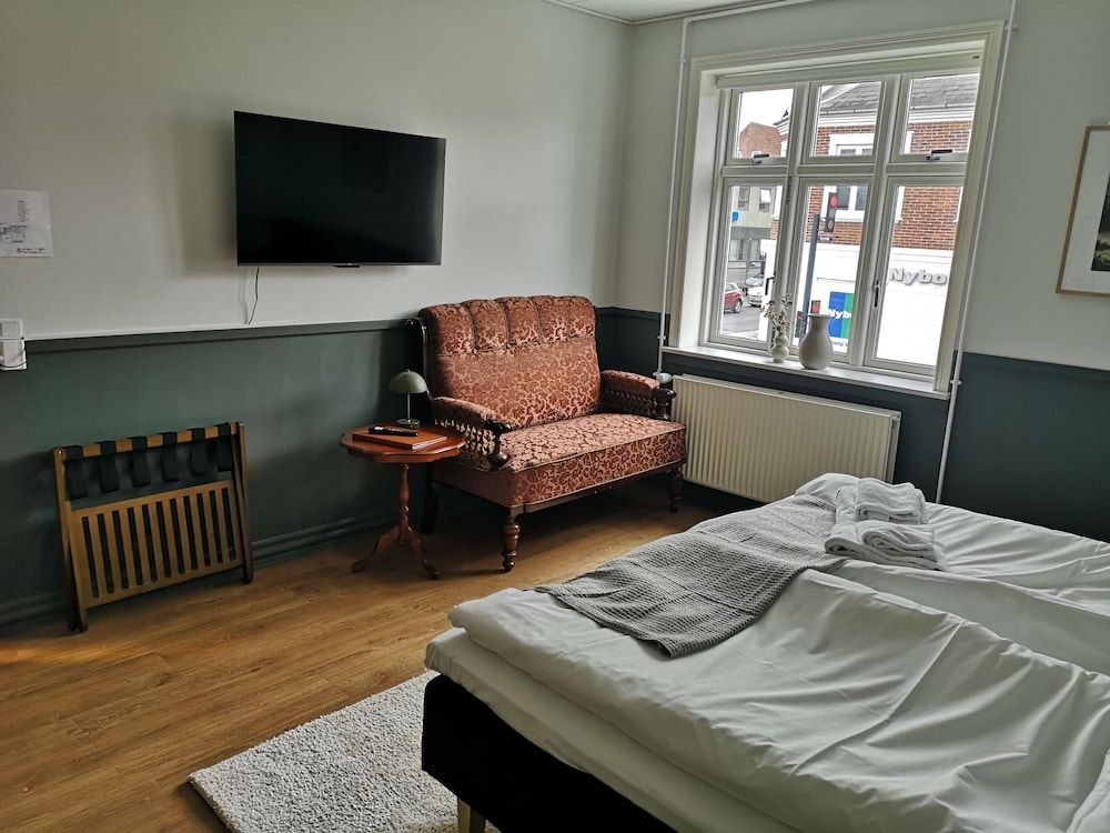 Westergaards Hotel Classic Double Room, City View 7