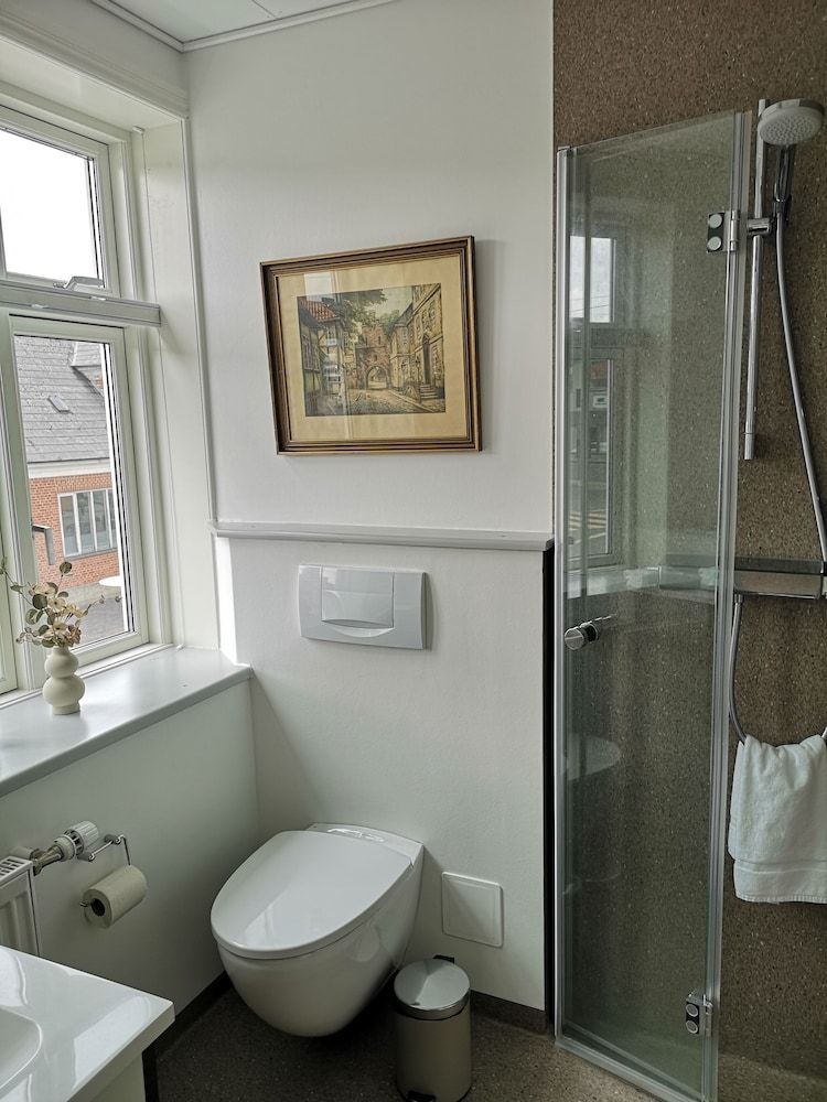 Westergaards Hotel Classic Double Room, City View 5