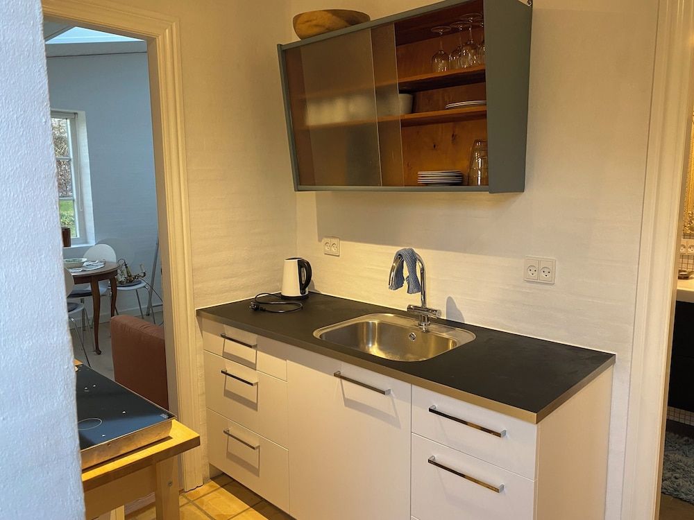 Husmandsvej 5 Apartment, Kitchenette, Garden View 3