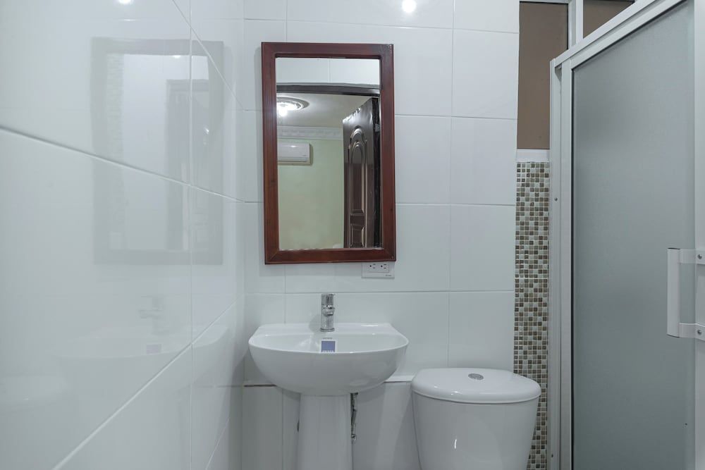 B&B Family Vacation Rentals Romantic Double Room, Refrigerator 4