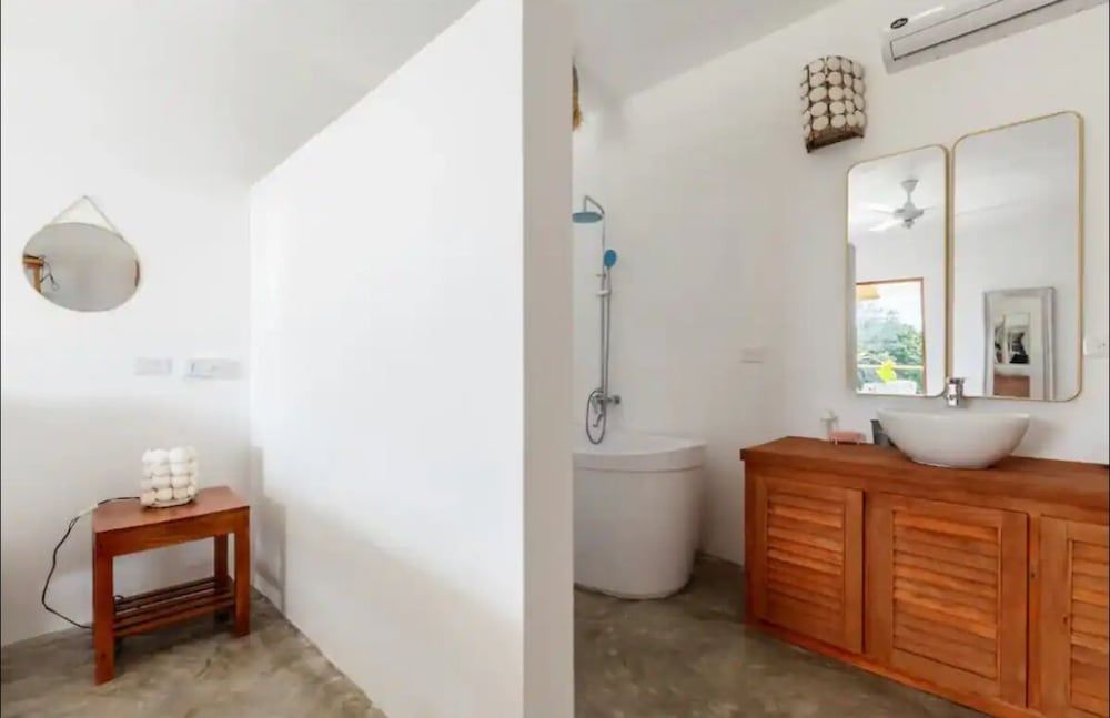 Exclusive Villa, Multiple Bedrooms, Ocean View