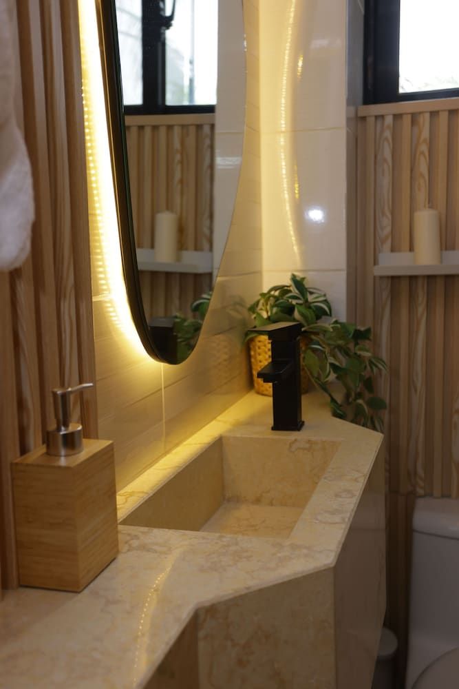 Dream Stay - Pool & Gym - 10min Airport & Homs Apartment, 3 Bedrooms, Smoking, Balcony 33