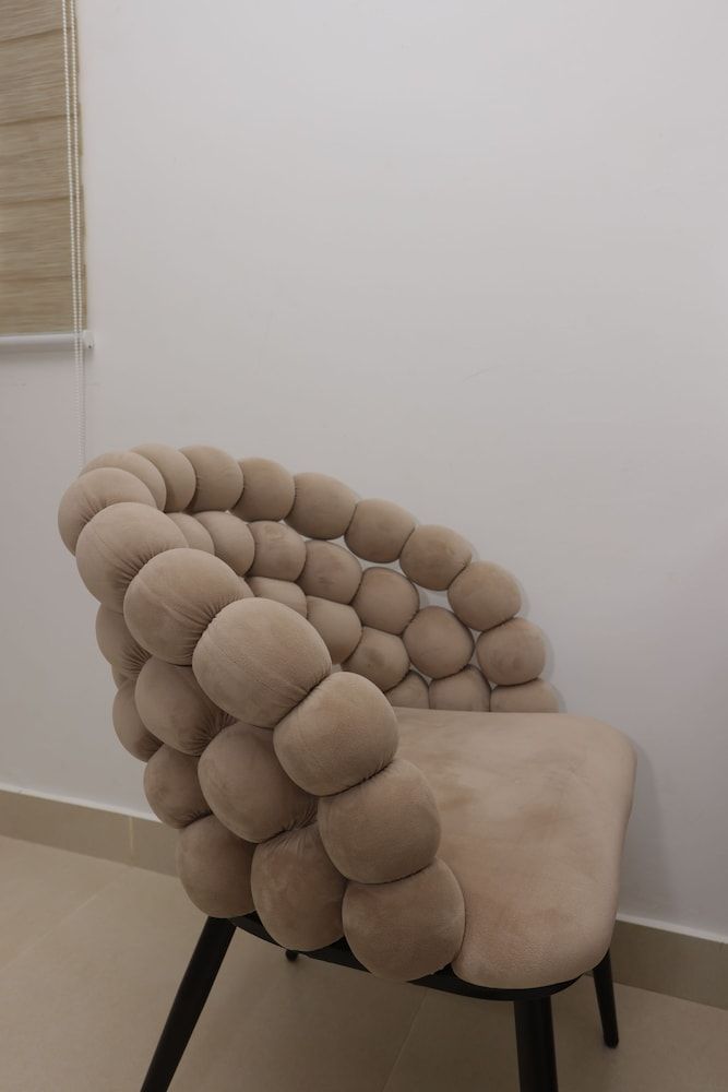 Dream Stay - Pool & Gym - 10min Airport & Homs Apartment, 3 Bedrooms, Smoking, Balcony 46